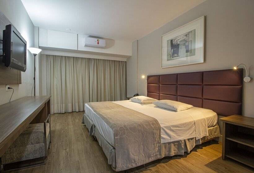 اتاق لوکس سه تخته, Victoria Villa Curitiba By Nacional Inn
