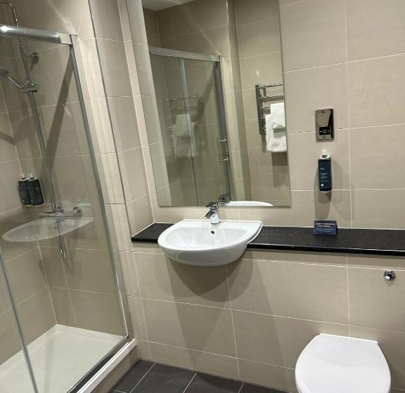 اتاق خانوادگی, Dragonfly Hotel King's Lynn