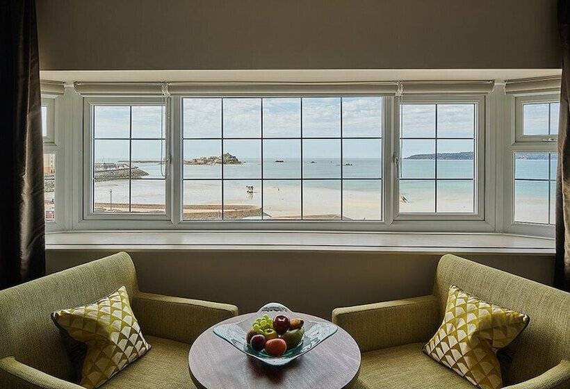 Номер Superior Вид на Море, Grand Jersey Hotel And Spa