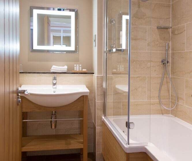 Стандартный Номер Кровать Кинг, Carden Park Hotel, Golf Resort And Spa