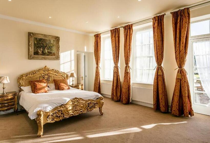 Люкс Вид на Сад, Ednam House