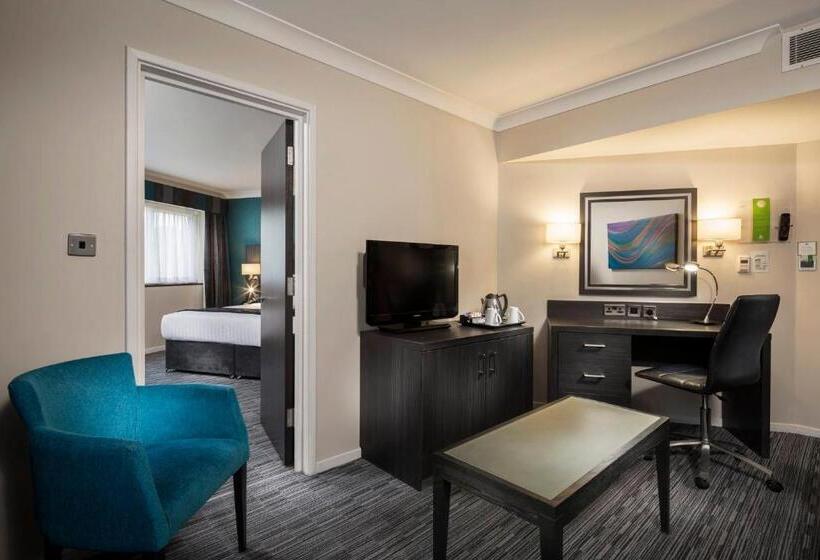 سوییت, Holiday Inn London Gatwick   Worth, An Ihg