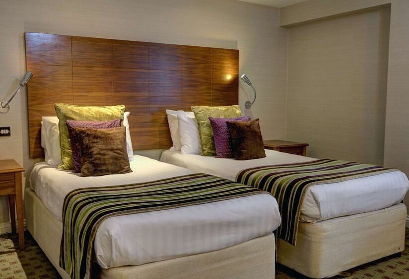 اتاق استاندارد, The Bull Hotel; Sure Hotel Collection By Best Western