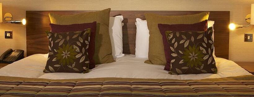 اتاق خانوادگی, The Bull Hotel; Sure Hotel Collection By Best Western