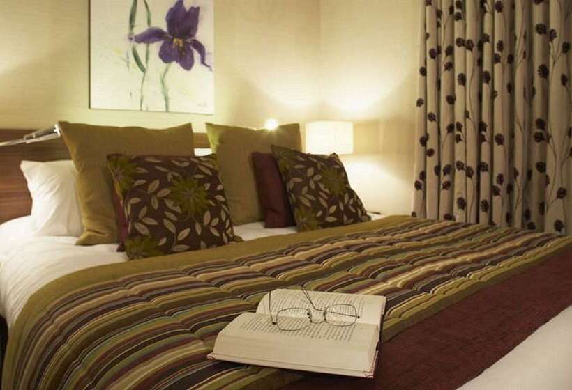اتاق اجرایی, The Bull Hotel; Sure Hotel Collection By Best Western