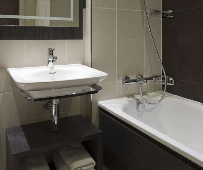 Номер Стандарт, Doubletree By Hilton  Edinburgh City Centre