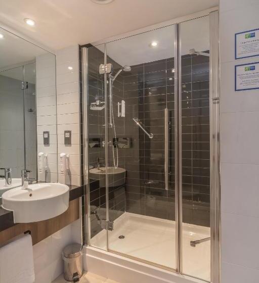 适合残疾人使用的标准间, Holiday Inn Express Preston South, An Ihg