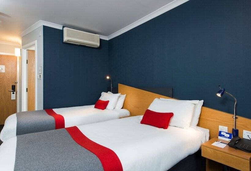 Номер Стандарт, Holiday Inn Express Warwick   Stratford Upon Avon, An Ihg
