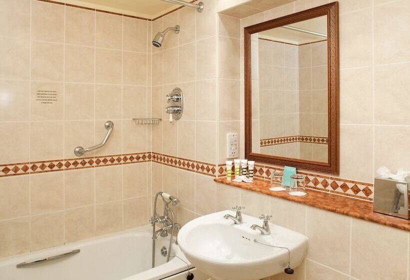 اتاق اجرایی, Mercure Winchester Wessex