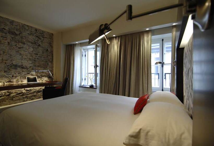 اتاق راحتی, Auberge Saintantoine