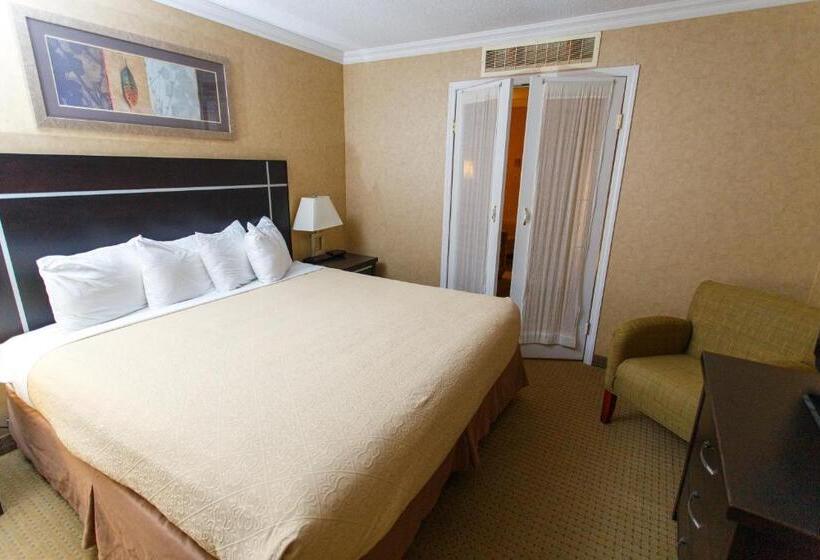 스위트 킹사이즈 침대, The George Dawson Inn & Conference Centre