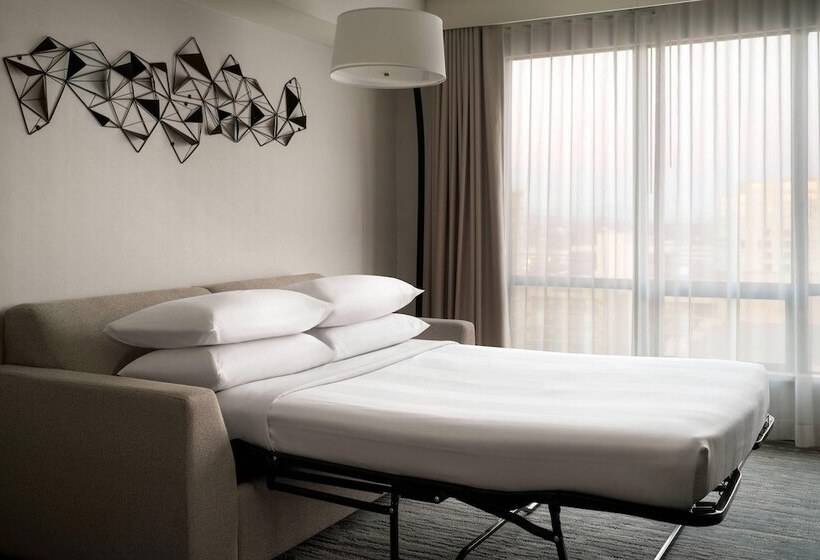 سوییت اجرایی, Vancouver Airport Marriott