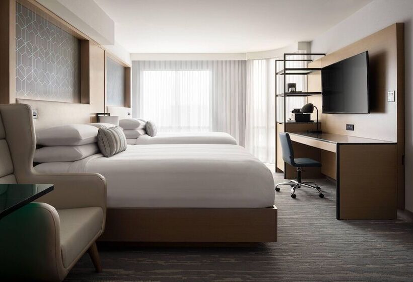 اتاق لوکس, Vancouver Airport Marriott