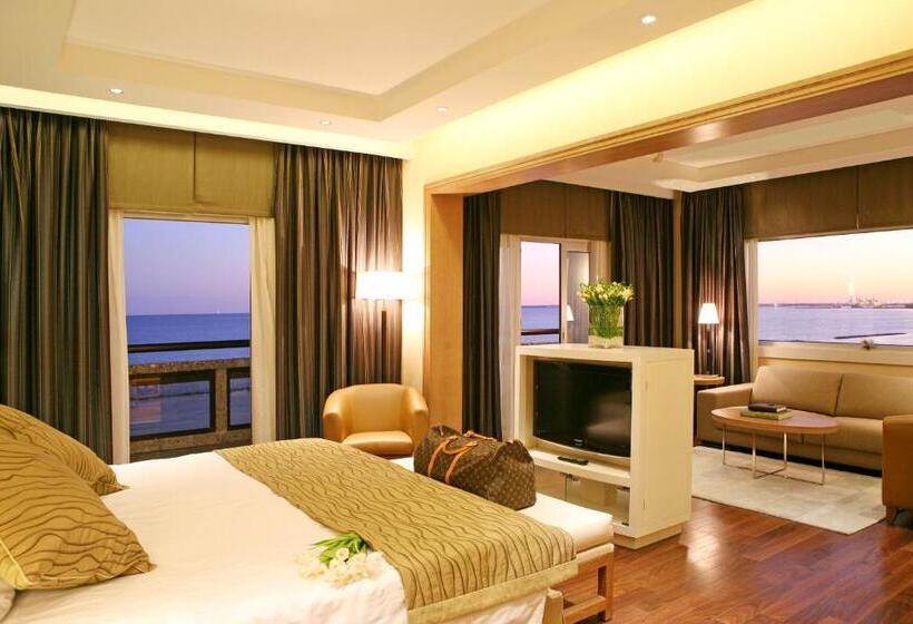 이그제큐티브 스위트, Crowne Plaza Limassol, An Ihg