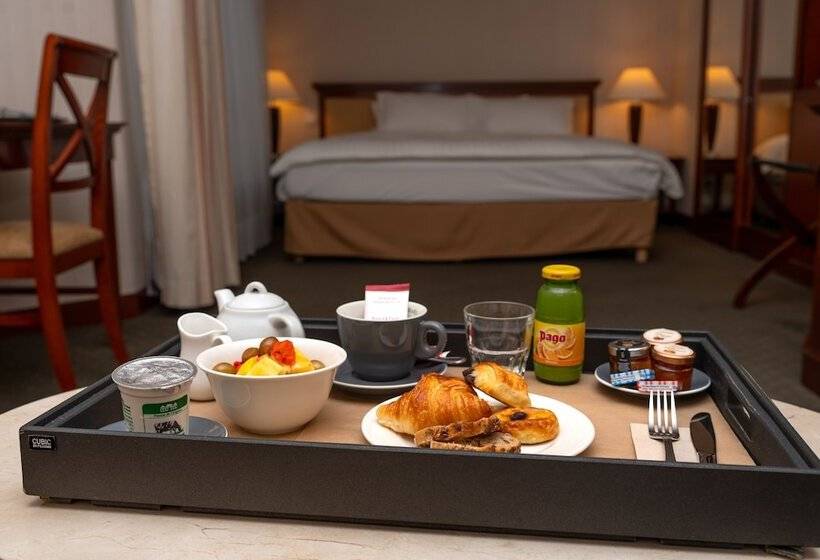 غرفة ديلوكس, Occidental Paris Levallois