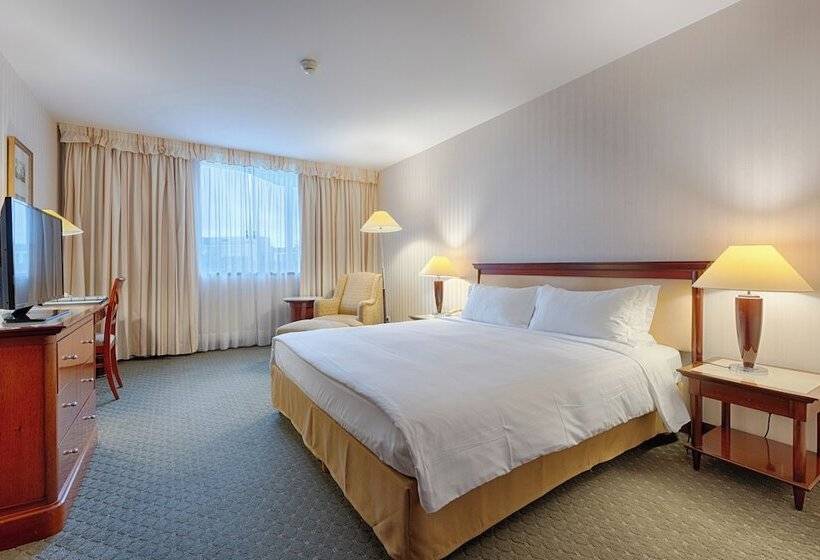 سوییت جونیور, Occidental Paris Levallois