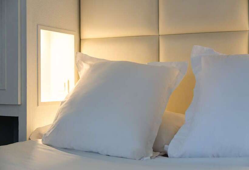 컴포트 룸, The Originals City, Hôtel Lecourbe, Paris Tour Eiffel