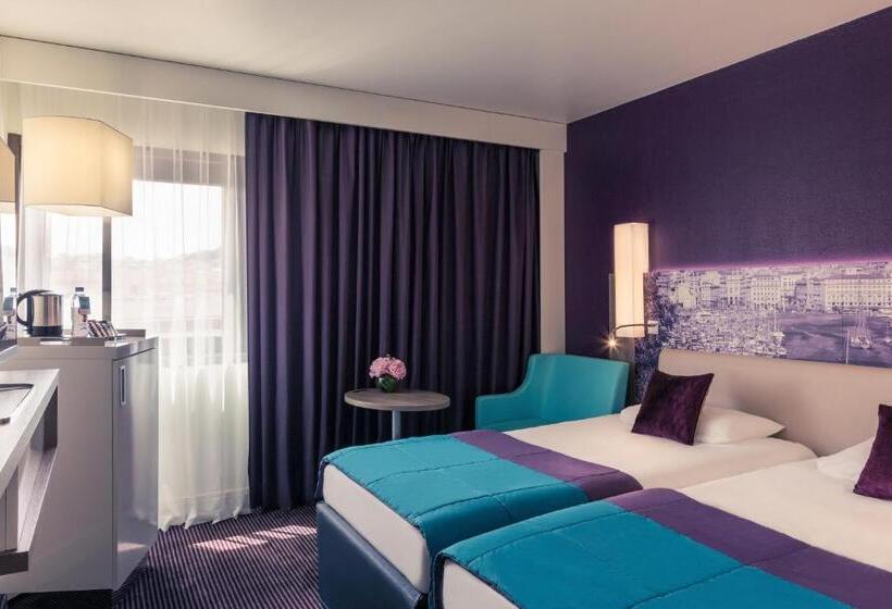 Классический Номер, Mercure Marseille Centre Vieux Port