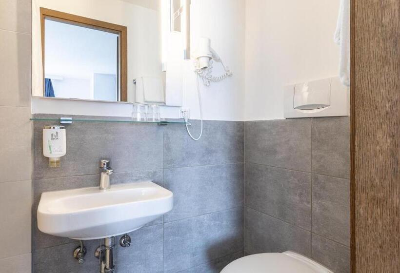 Номер Стандарт, Theambassador Hotel I Essen City