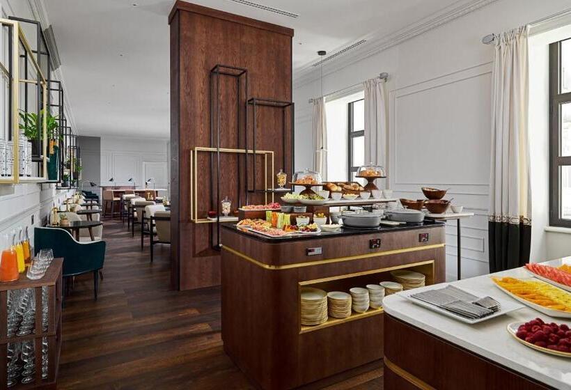 اتاق اجرایی, Tbilisi Marriott
