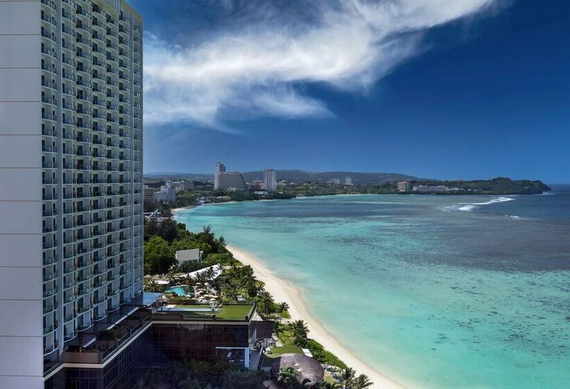 클럽 스튜디오, Dusit Beach Resort Guam