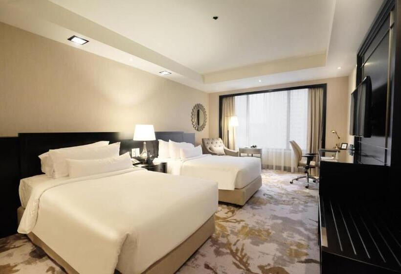 Номер Executive, Ayana Midplaza Jakarta