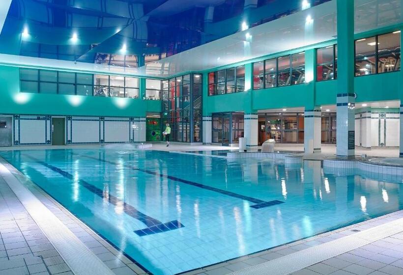 اتاق لوکس با تخت بزرگ, Kilkenny Ormonde