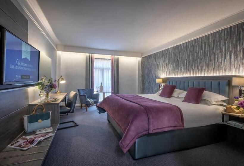اتاق لوکس با تخت بزرگ, Kilkenny Ormonde