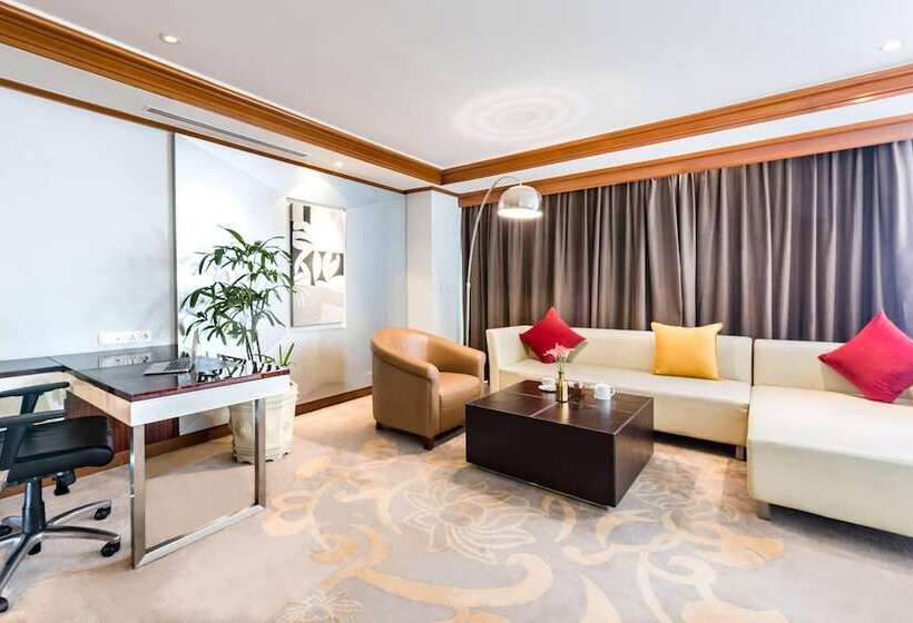 Номер Executive, Wyndham Casablanca Jakarta