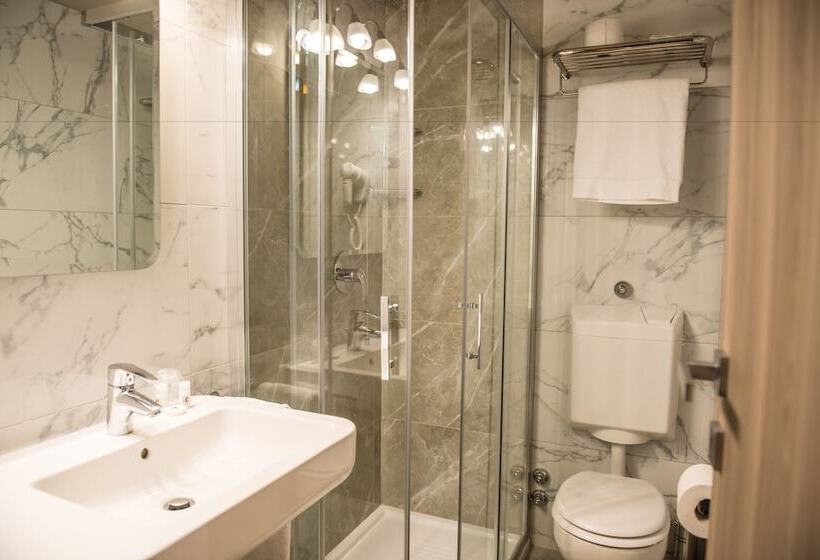 اتاق سوپریور, Cardano Hotel Malpensa