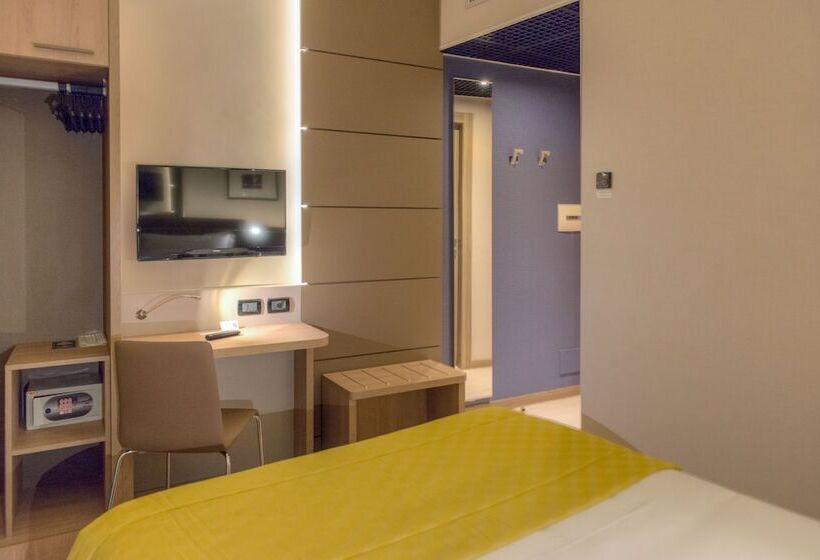 اتاق استاندارد چهار تخته, Cardano Hotel Malpensa