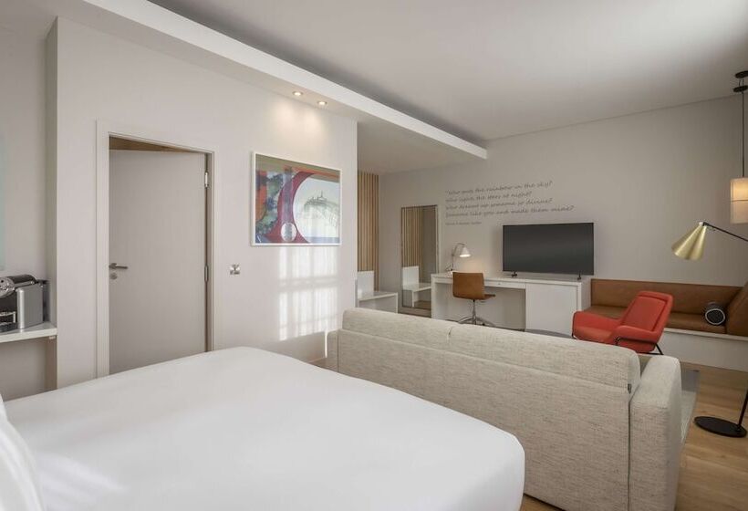 سوئیت جونیور با تخت بزرگ, The Morrison Dublin, Curio Collection By Hilton