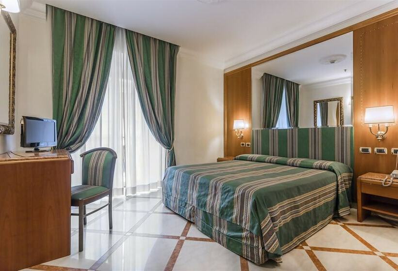 Habitación Estándar, Regio