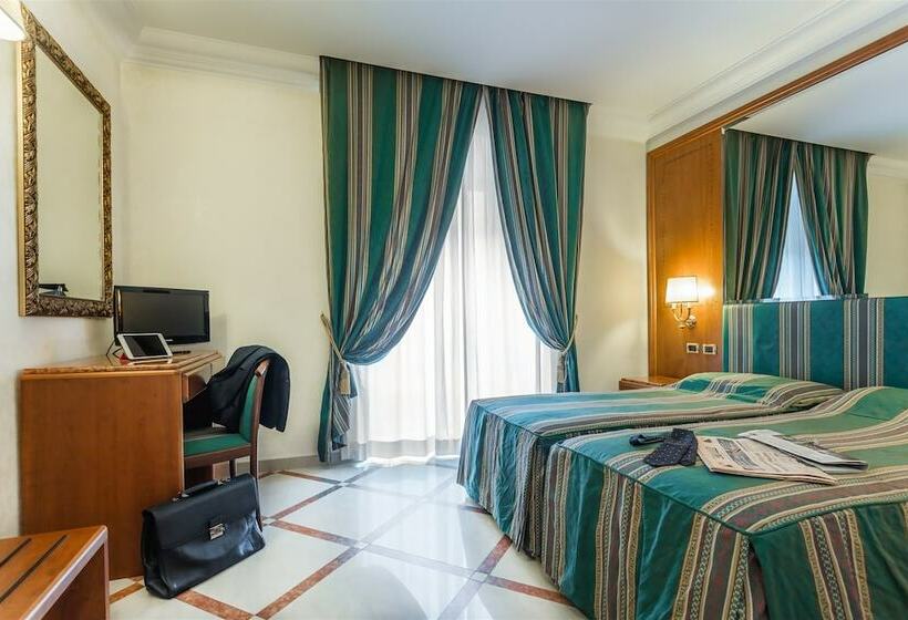 Habitación Triple Estándar, Regio