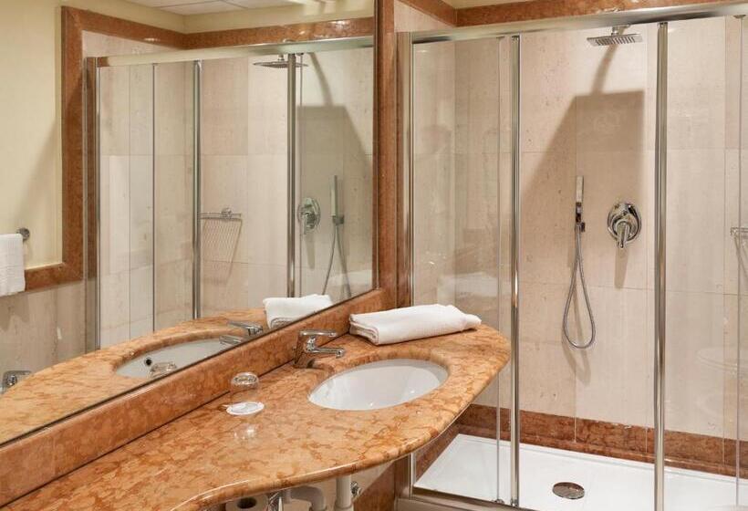 اتاق سوپریور سه تخته, Mercure Villa Romanazzi Carducci Bari