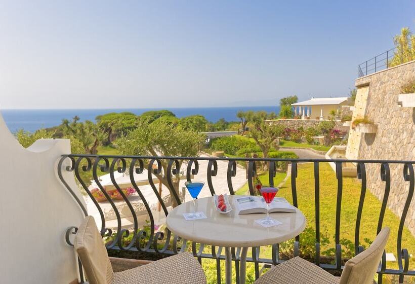 Номер Стандарт Боковой Вид на Море, San Montano Resort & Spa