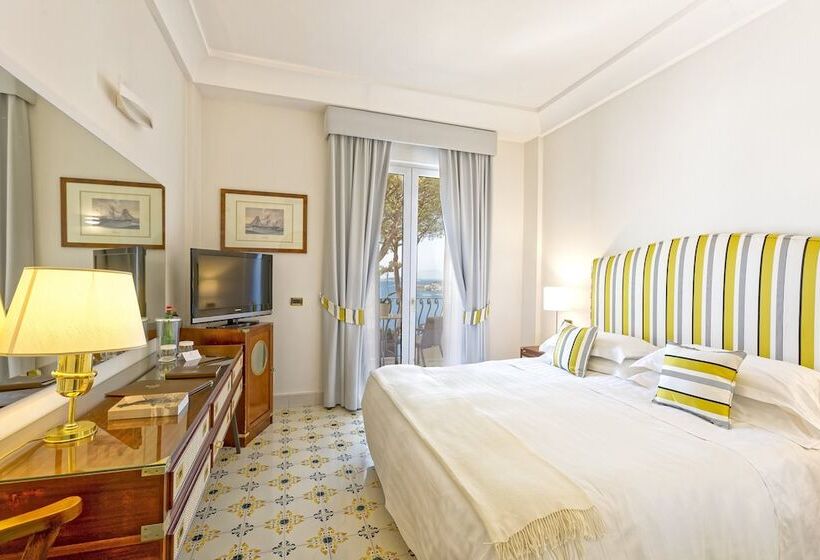 Номер Superior Вид на Море, San Montano Resort & Spa