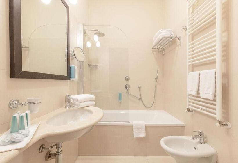 اتاق استاندارد با بالکن, Villa Rosa Hotel Desenzano