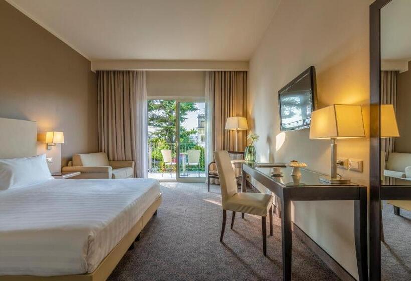 اتاق سوپریور با بالکن, Villa Rosa Hotel Desenzano