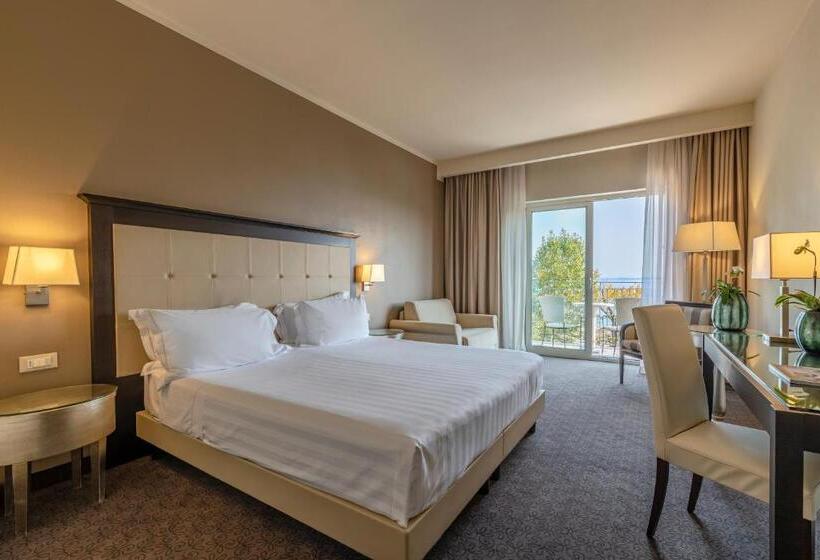 سوییت جونیور با چشم‌انداز دریاچه, Villa Rosa Hotel Desenzano