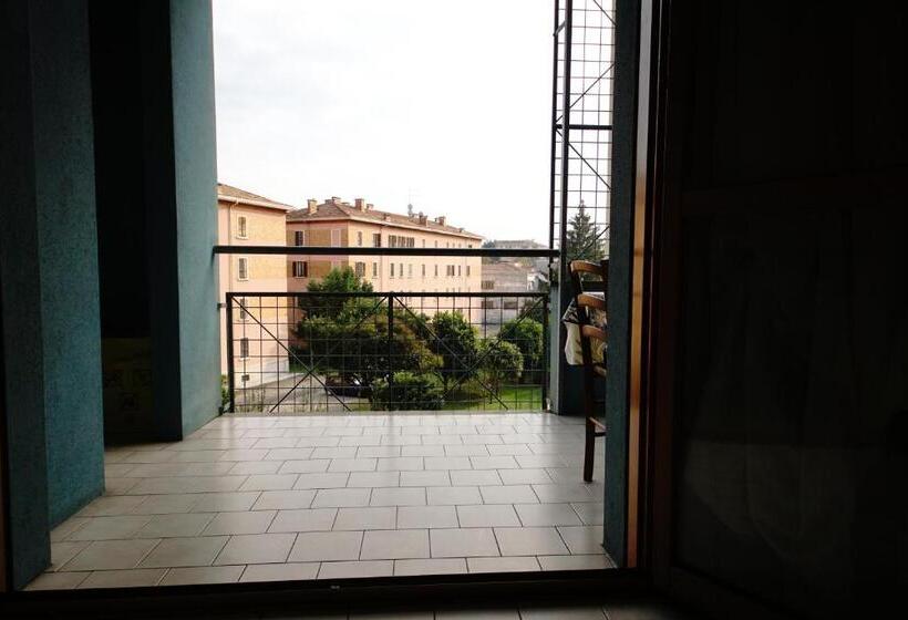 استودیو استاندارد با بالکن, Residence Parmigianino