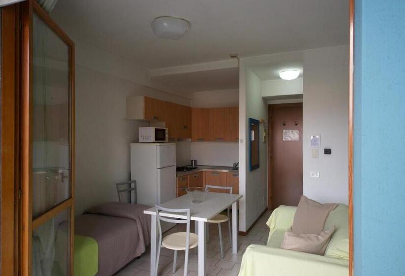 استودیوی استاندارد, Residence Parmigianino