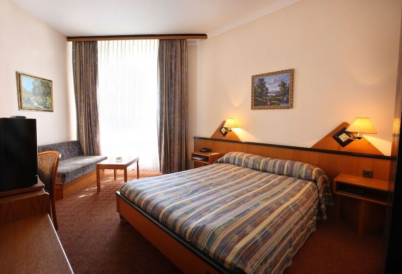 Habitación Estándar, Kazakhstan