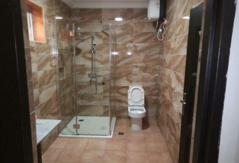 سوییت سوپریور, Msquare Hotel Gra