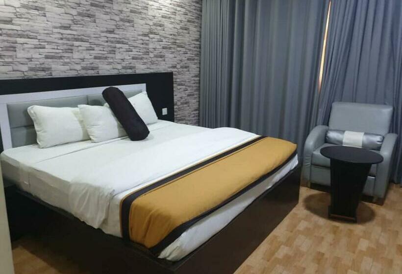 اتاق لوکس با تخت بزرگ, Msquare Hotel Gra