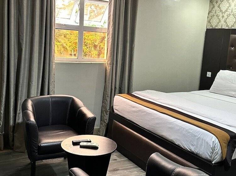 سوییت سوپریور, Msquare Hotel Gra