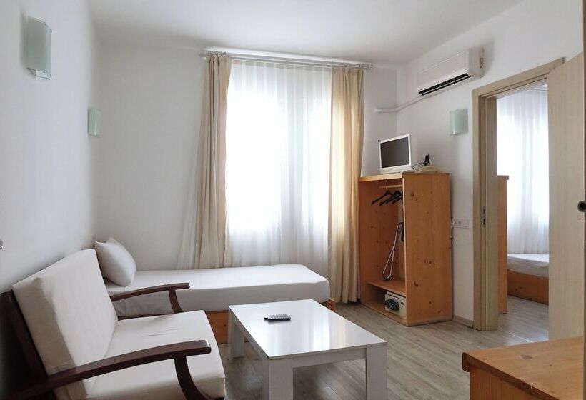 اتاق خانوادگی, Zephyros City Otel