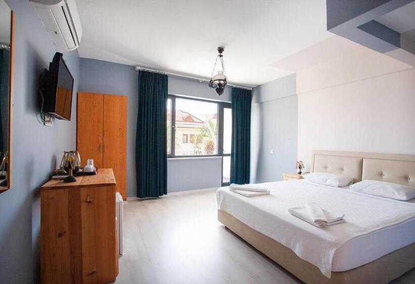 اتاق لوکس سه تخته, Zephyros City Otel