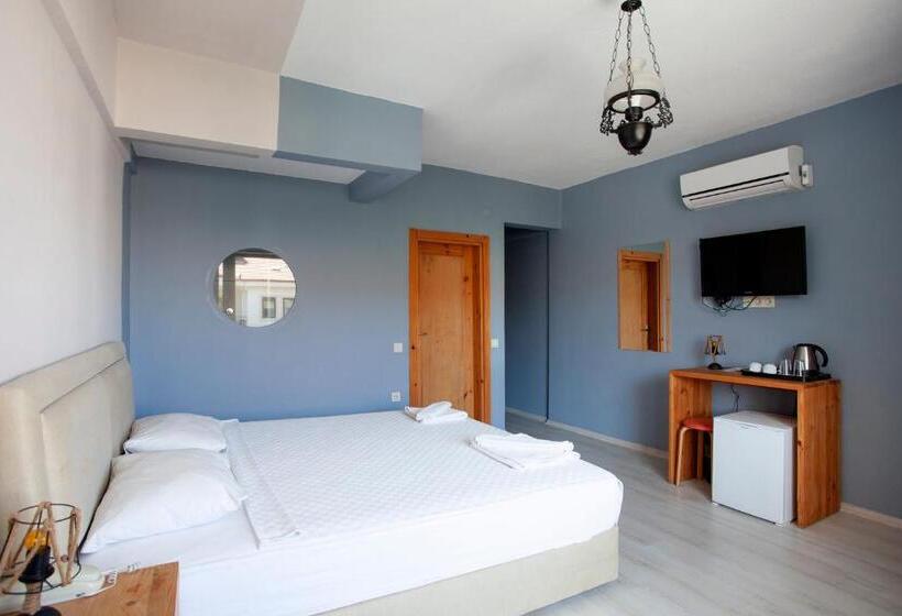 اتاق لوکس سه تخته, Zephyros City Otel