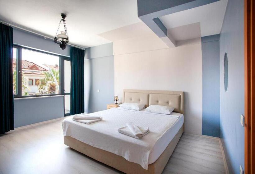 اتاق لوکس سه تخته, Zephyros City Otel